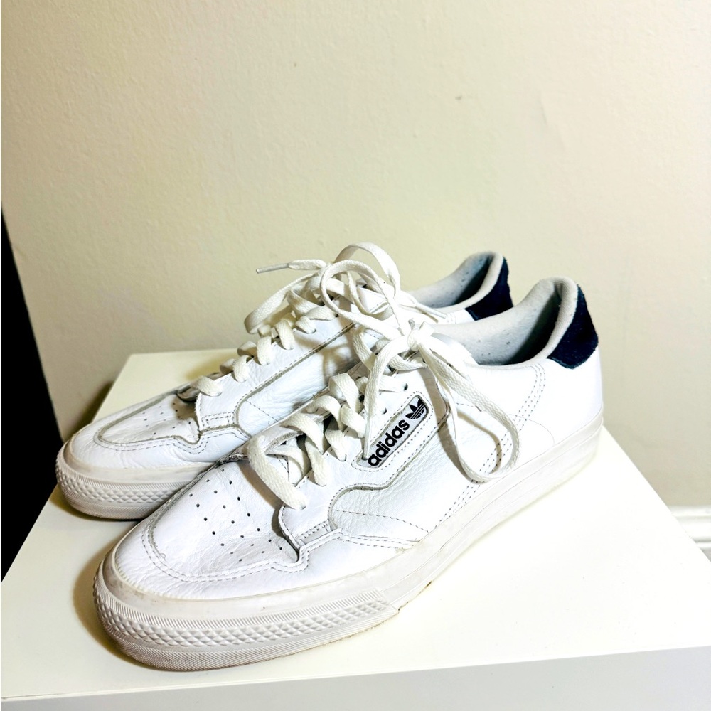 Adidas Continental